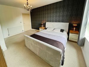 Bedroom- click for photo gallery